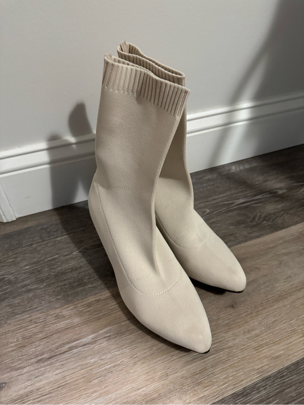 Women's Cream Knit Pointed-Toe Sock Boot 8.5